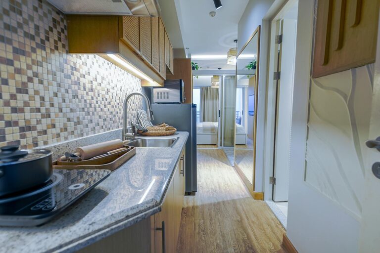 Jak zorganizować przestrzeń w małym mieszkaniu, by poprawić komfort życia